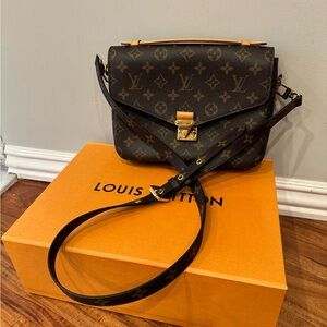 Authentic Louis Vuitton Pochette Metis Monogram